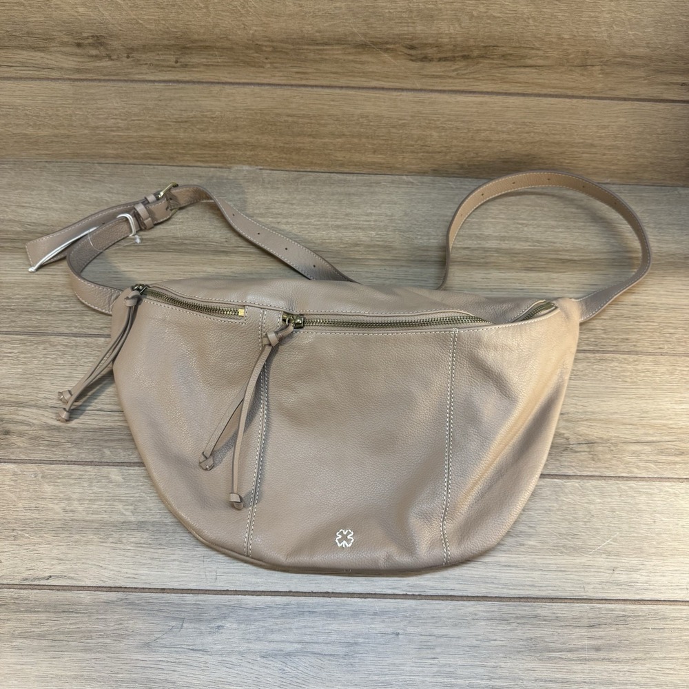 Lucky Brand Pebbled Leather Large Feyy Sling Bag Adjustable Crossbody Barley